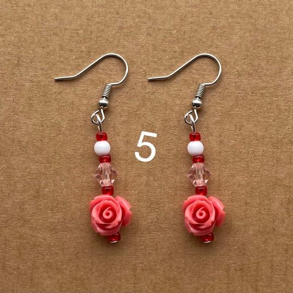 🌹ROSE EARRINGS 🌹 - Picture 8 of 10